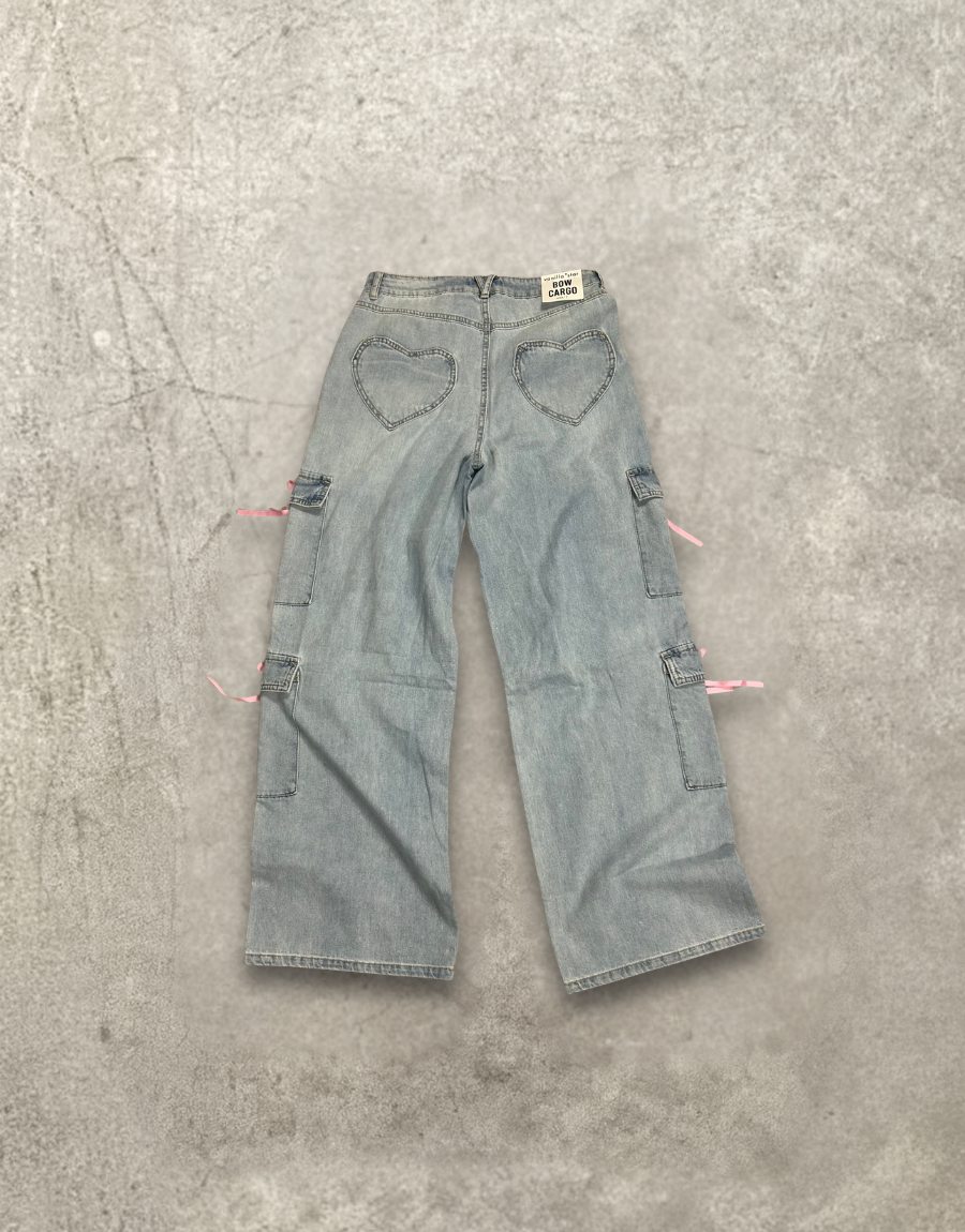 Bow Tie Cargos