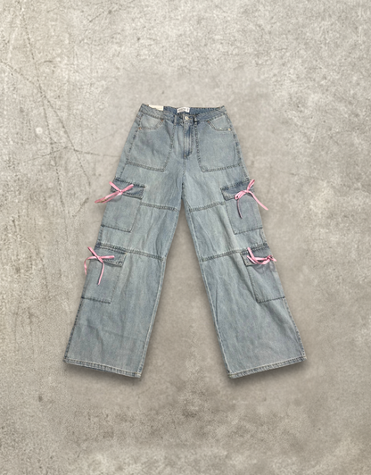 Bow Tie Cargos
